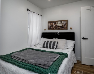 8966 A Gunn Avenue - Photo Thumbnail 9