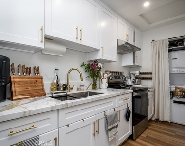 8966 A Gunn Avenue - Photo Thumbnail 6