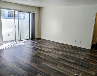 11948 Darlington Avenue - Photo Thumbnail 6