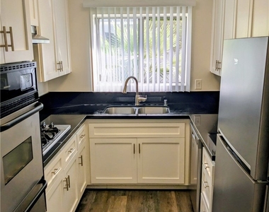 11948 Darlington Avenue - Photo Thumbnail 3