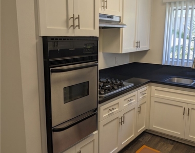11948 Darlington Avenue - Photo Thumbnail 4