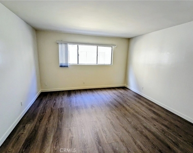 11948 Darlington Avenue - Photo Thumbnail 11