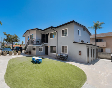 627 E Magnolia Boulevard - Photo Thumbnail 5
