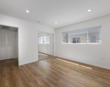 627 E Magnolia Boulevard - Photo Thumbnail 12