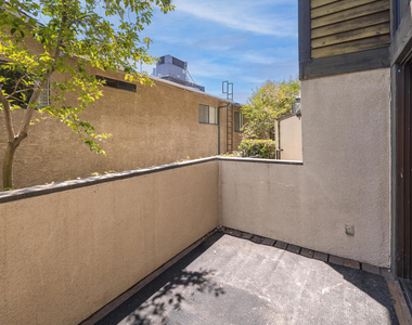 64 N Oak Avenue - Photo Thumbnail 16