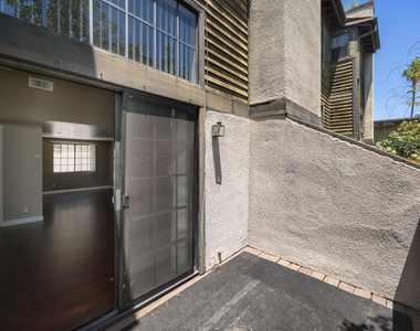 64 N Oak Avenue - Photo Thumbnail 17
