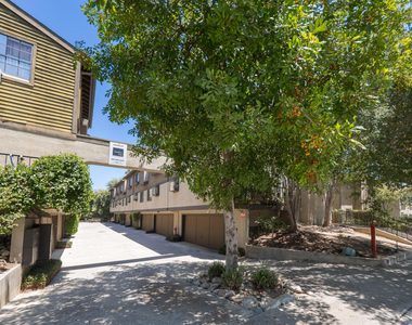 64 N Oak Avenue - Photo Thumbnail 21