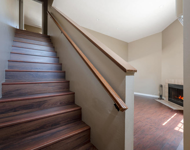 64 N Oak Avenue - Photo Thumbnail 8