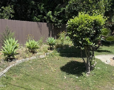 1523 N Grand Oaks Avenue - Photo Thumbnail 17