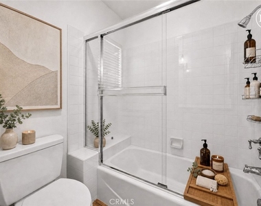 24411 Rue De Monet - Photo Thumbnail 21