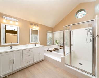 24411 Rue De Monet - Photo Thumbnail 10