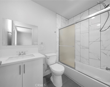 236 W 84th Place - Photo Thumbnail 8