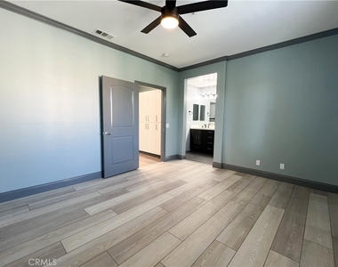 3321 E Penzance Lane - Photo Thumbnail 4