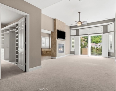 309 Whitcliff Court - Photo Thumbnail 9