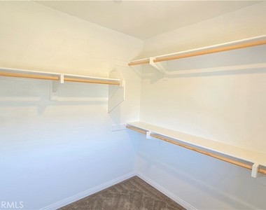 1813 Mesquite Way - Photo Thumbnail 32