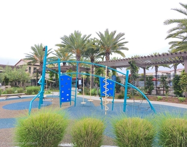 1813 Mesquite Way - Photo Thumbnail 39