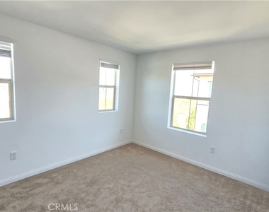 1813 Mesquite Way - Photo Thumbnail 34