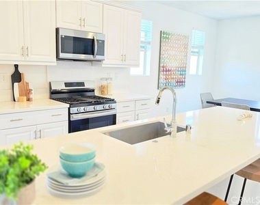 1813 Mesquite Way - Photo Thumbnail 16