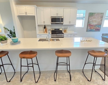 1813 Mesquite Way - Photo Thumbnail 17