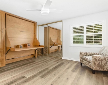 2033 Shadytree Lane - Photo Thumbnail 13