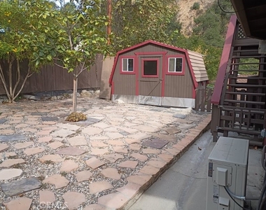 538 Brookside Lane - Photo Thumbnail 5