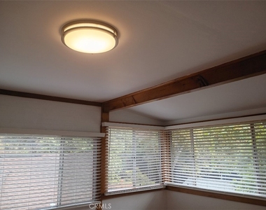 538 Brookside Lane - Photo Thumbnail 23