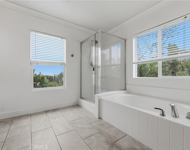 2180 Stonewood - Photo Thumbnail 43
