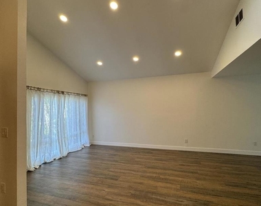 1105 Fair Weather Cir - Photo Thumbnail 16