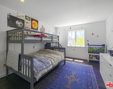 1616 Cerro Gordo Street - Photo Thumbnail 26
