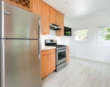 1233 Ozeta Terrace - Photo Thumbnail 8