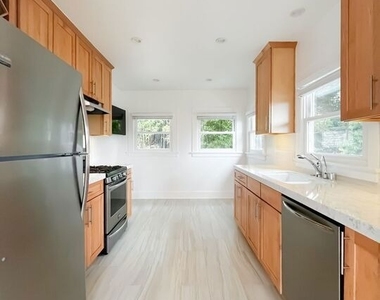 1233 Ozeta Terrace - Photo Thumbnail 7