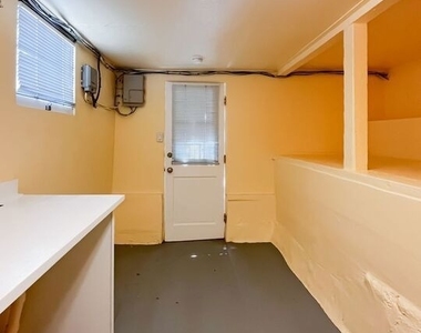 1233 Ozeta Terrace - Photo Thumbnail 31