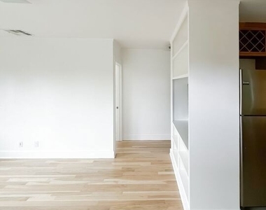 1233 Ozeta Terrace - Photo Thumbnail 15