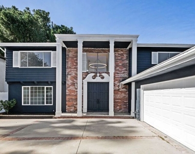 6257 Lindley Avenue - Photo Thumbnail 13