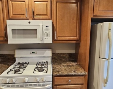 1227 S Holt Avenue - Photo Thumbnail 5