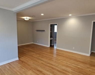 1227 S Holt Avenue - Photo Thumbnail 2