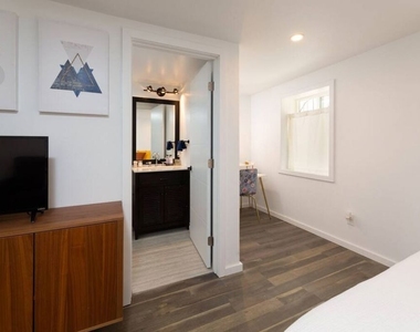 4839 Seldner Avenue - Photo Thumbnail 9