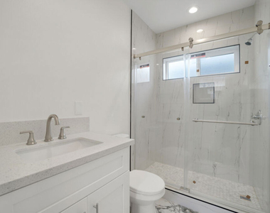 529 W 90th Street - Photo Thumbnail 8