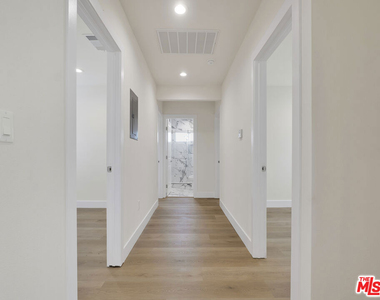 529 W 90th Street - Photo Thumbnail 3