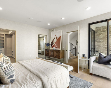 12304 Moorpark Street - Photo Thumbnail 36