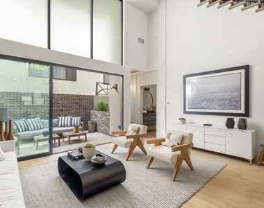 12304 Moorpark Street - Photo Thumbnail 11