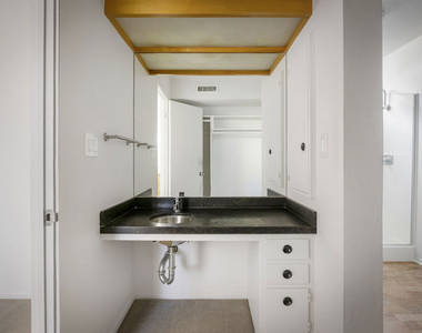 3035 Windsor Avenue - Photo Thumbnail 41