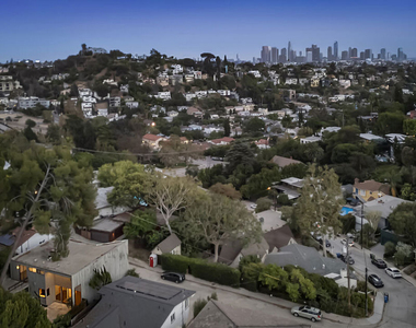 3035 Windsor Avenue - Photo Thumbnail 68