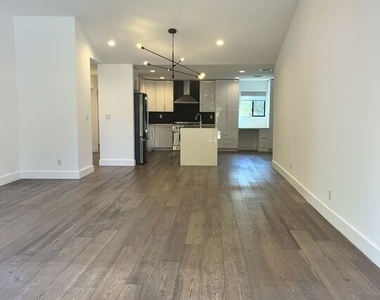 3526 Kelton Avenue - Photo Thumbnail 2