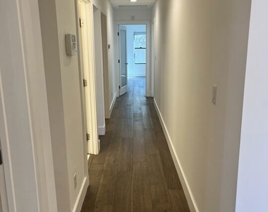3526 Kelton Avenue - Photo Thumbnail 13