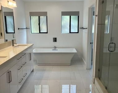 3526 Kelton Avenue - Photo Thumbnail 17