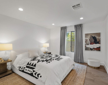 3526 Kelton Avenue - Photo Thumbnail 21
