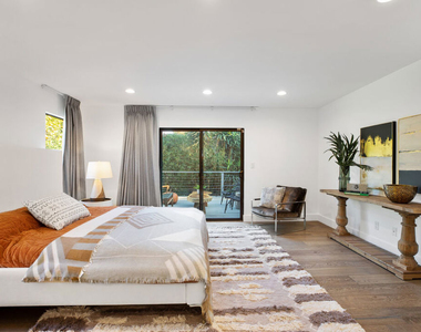 3526 Kelton Avenue - Photo Thumbnail 11