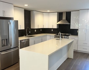 3526 Kelton Avenue - Photo Thumbnail 10