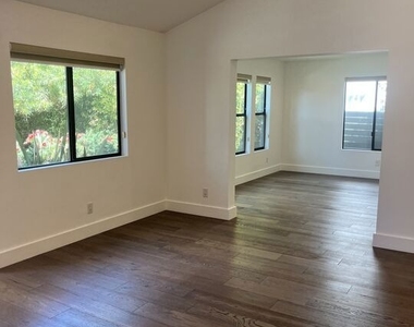 3526 Kelton Avenue - Photo Thumbnail 6